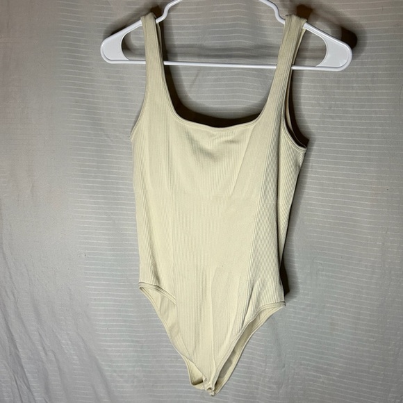 TikTok Viral Bodysuit - Picture 1 of 3